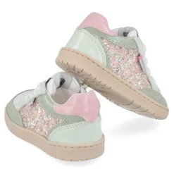 sneakers mint