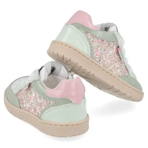 sneakers mint