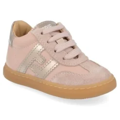 sneakers nude