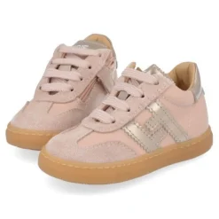 sneakers nude