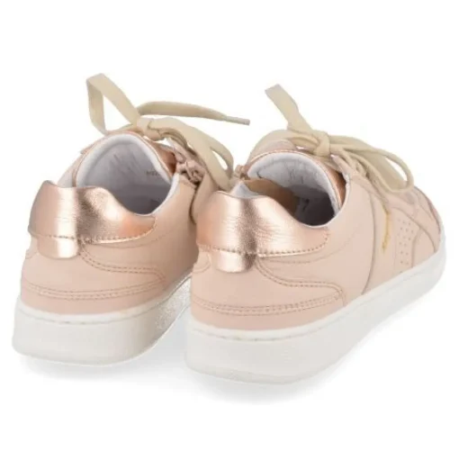 sneakers nude