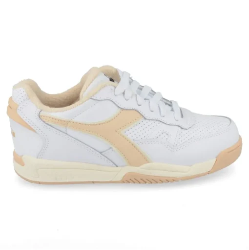 sneakers wit