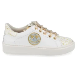 sneakers wit