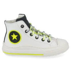 sneakers wit