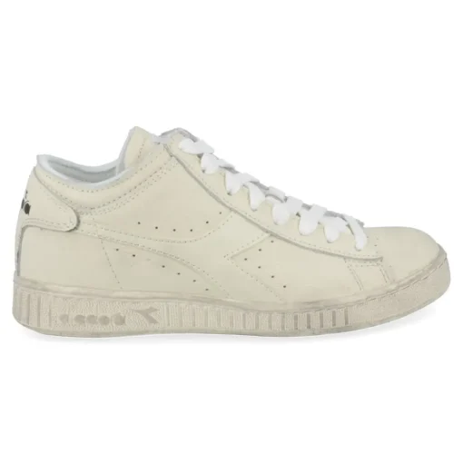 sneakers wit