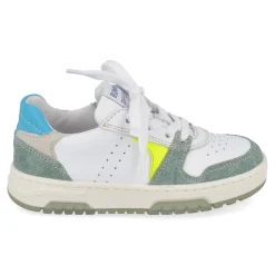 sneakers wit