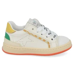 sneakers wit