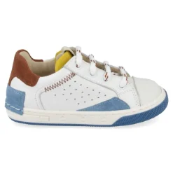 sneakers wit