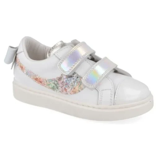 sneakers wit