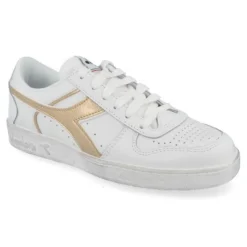 sneakers wit