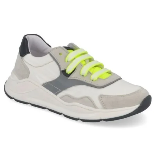 sneakers wit