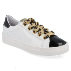 sneakers wit