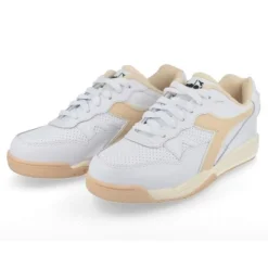 sneakers wit