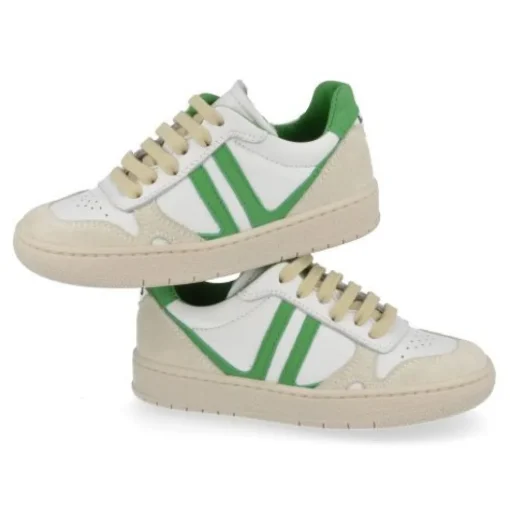 sneakers wit