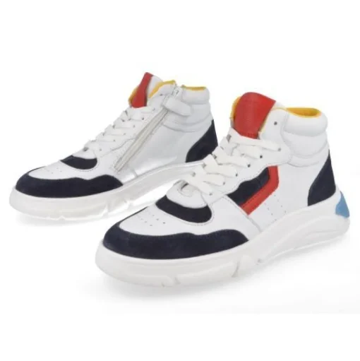sneakers wit