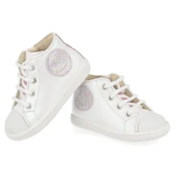 sneakers wit