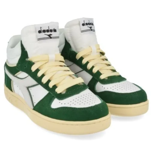 sneakers wit