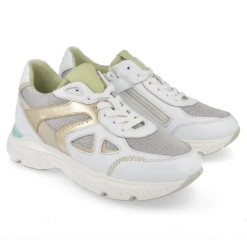 sneakers wit