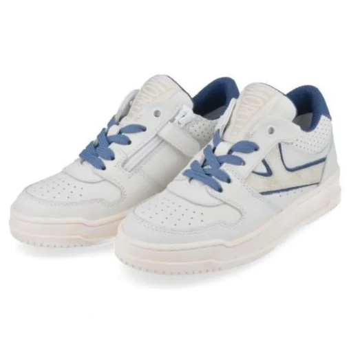 sneakers wit