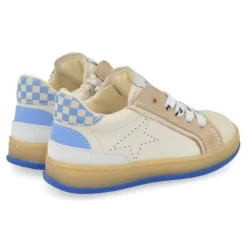 sneakers wit