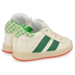 sneakers wit