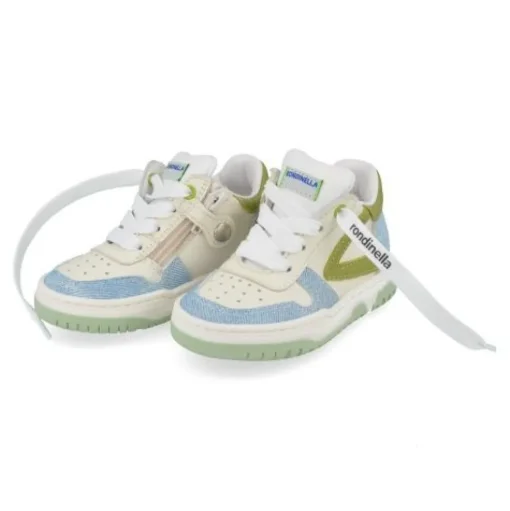 sneakers wit