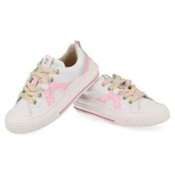 sneakers wit