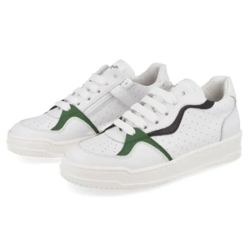 sneakers wit