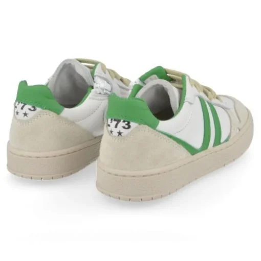 sneakers wit