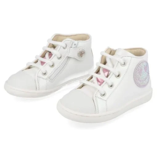 sneakers wit