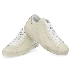 sneakers wit