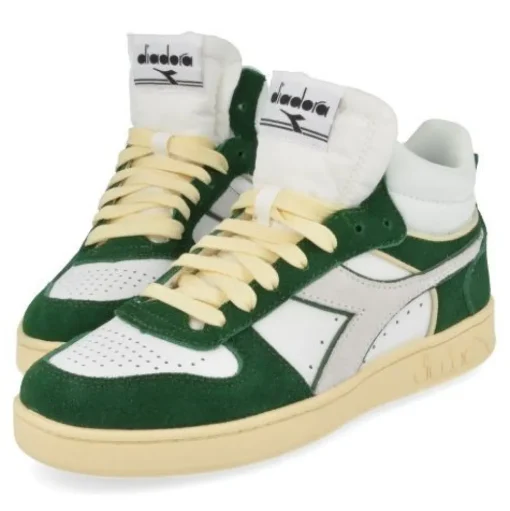 sneakers wit