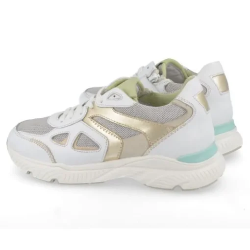 sneakers wit