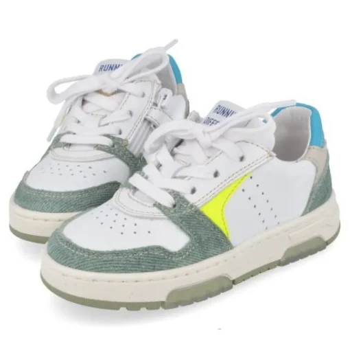 sneakers wit