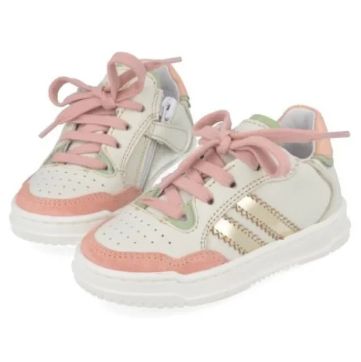 sneakers wit