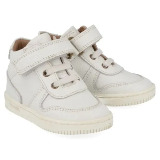 sneakers wit