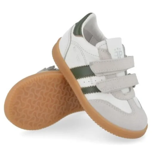 sneakers wit