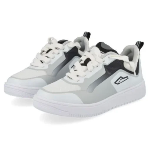 sneakers wit