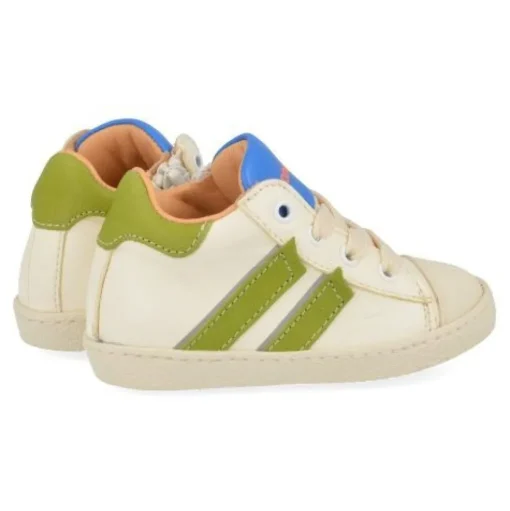 sneakers wit