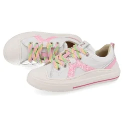sneakers wit