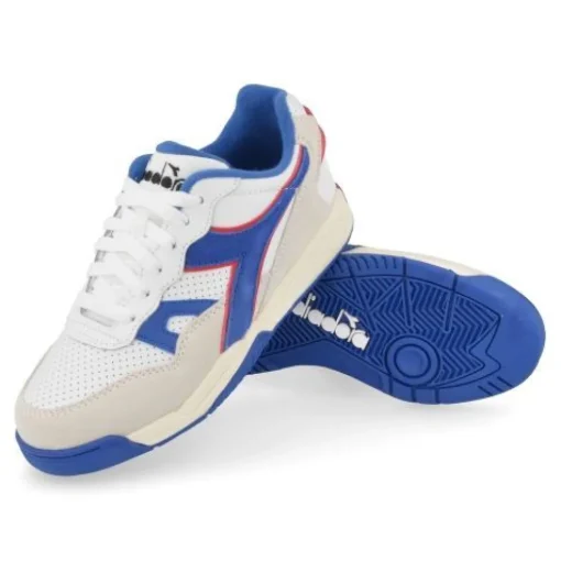 sneakers wit