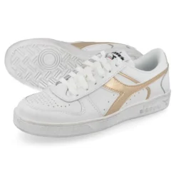 sneakers wit