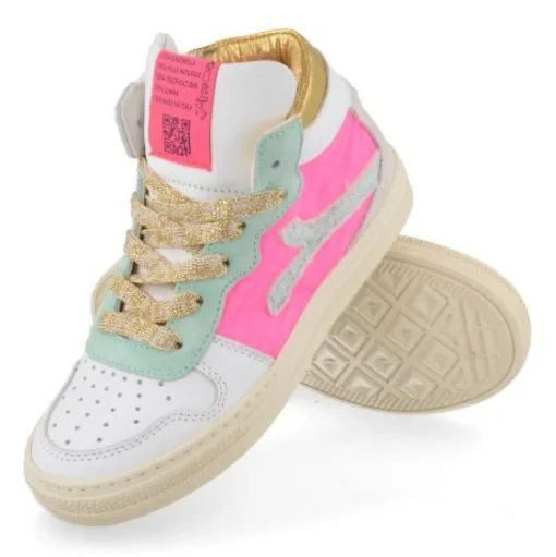 sneakers wit