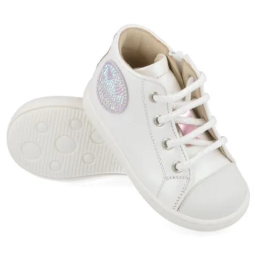 sneakers wit