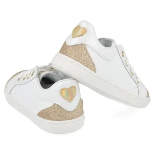 sneakers wit