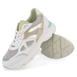 sneakers wit