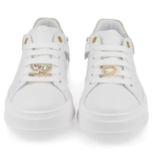 sneakers wit