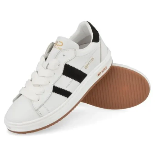 sneakers wit