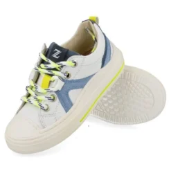 sneakers wit