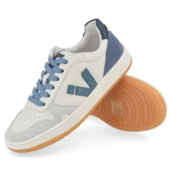 sneakers wit